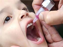 التطعيم ضد مرض شلل الأطفال للمصريين وغير المصريين