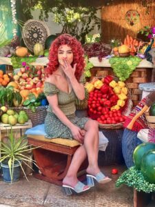 دوللي شاهين 