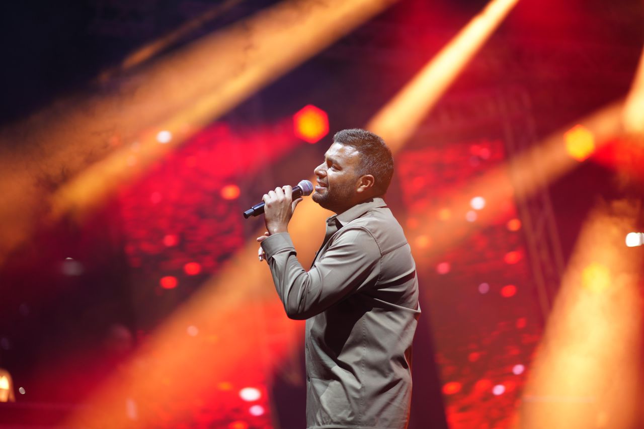 الفنان رامي صبري