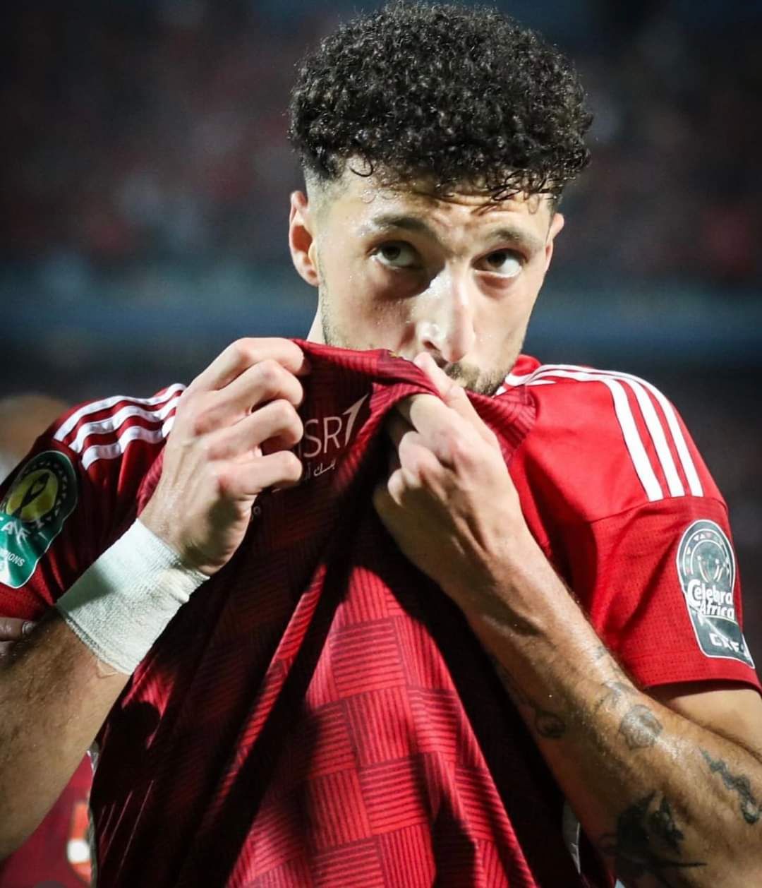 وسام أبو علي لاعب الأهلي