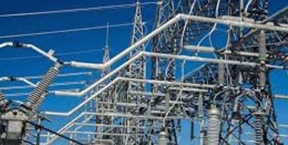 قطع التيار الكهربائي في عدة مناطق بمدينة العبور